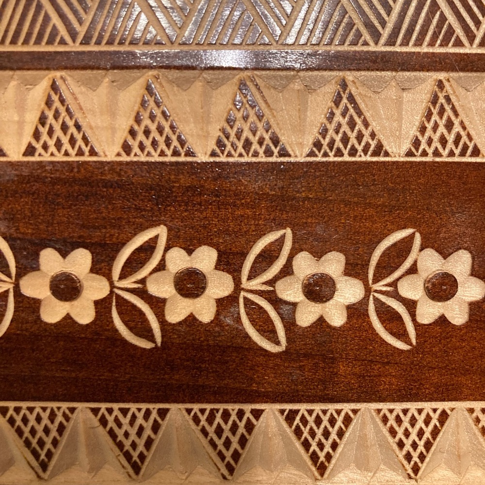 Vintage Antique hand carved wooden photo album book vellum paper - Picture 7 of 11